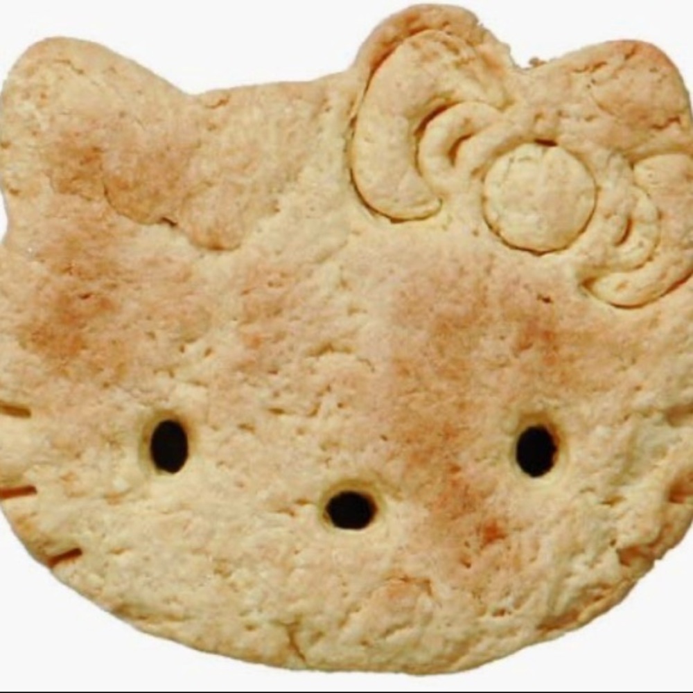 Hello Kitty Shape Bread Cutter - Picture 4 of 5